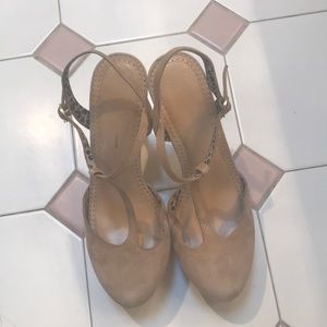 Jessica Simpson heels